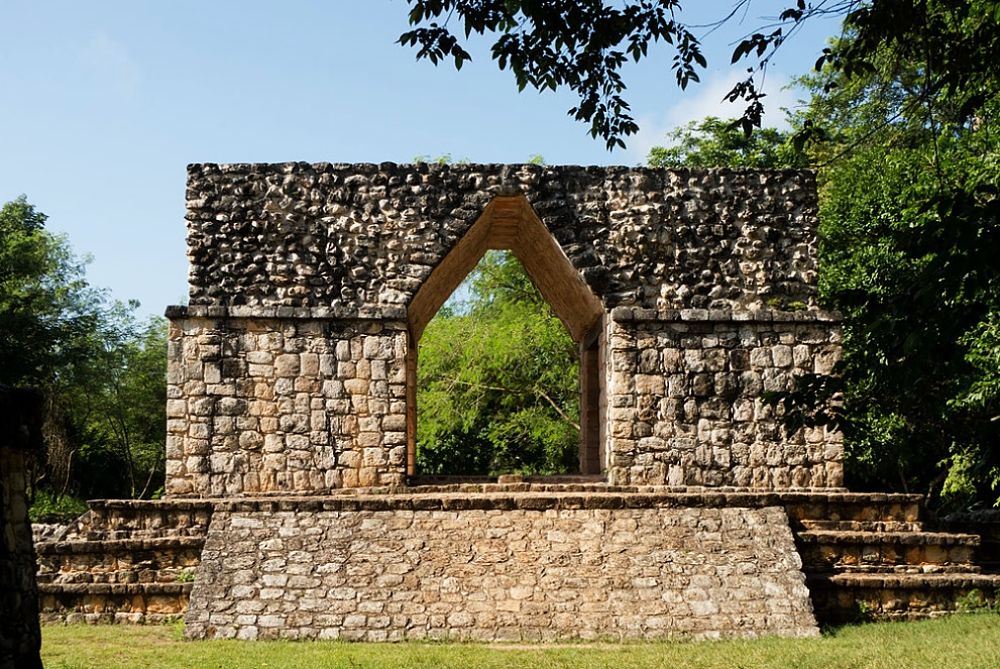 Arco de entrada de Ek Balam