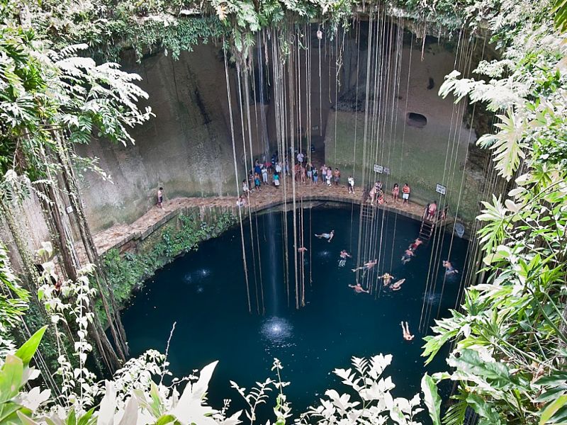 vista del cenote ik kil