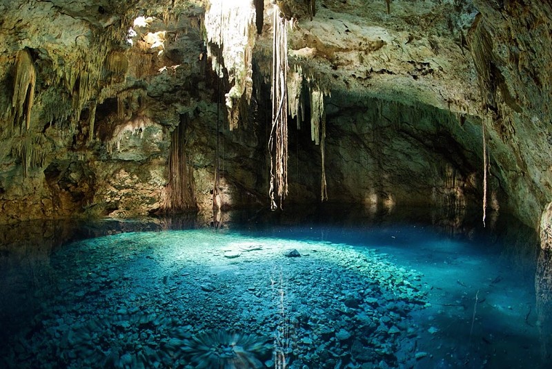 Cenote Rio Secreto en Playa del carmen